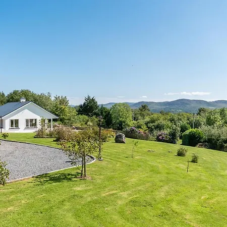 4 Bedroom Luxury Overlooking Bay Ferienhaus *