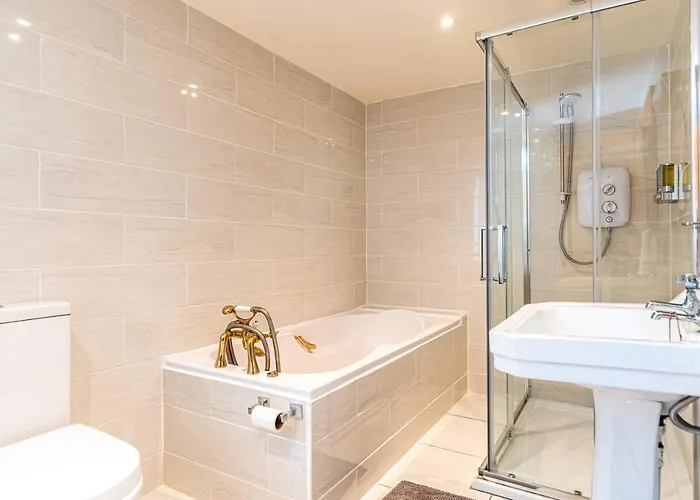 4 Bedroom Luxury Overlooking Bay Nyaraló *